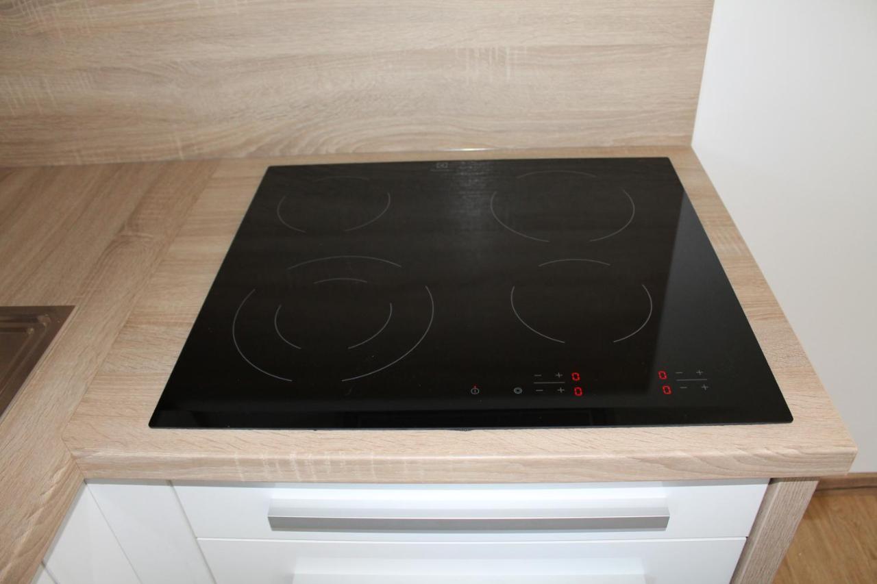 Petite Apartment Maribor Bagian luar foto