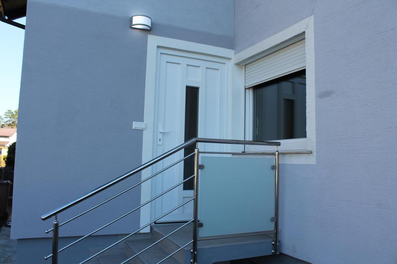 Petite Apartment Maribor Bagian luar foto